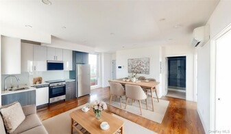 138-28 Queens Blvd in Queens, NY - Building Photo