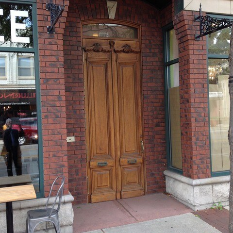 116 N Main St in Wheaton, IL - Foto de edificio