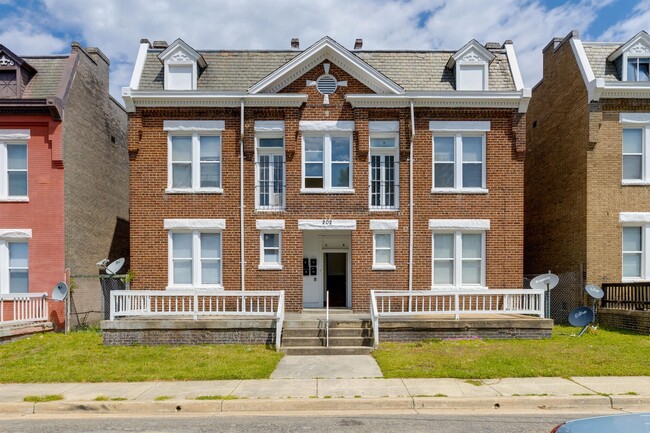 property at 202 Wellford St