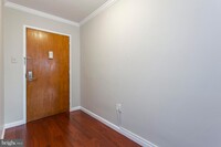 604 S Washington Square photo'