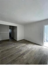 7600 Dickens Ave in Miami Beach, FL - Building Photo - Building Photo
