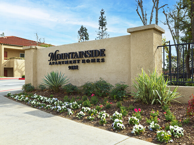 Mountainside in Rancho Cucamonga, CA - Foto de edificio - Building Photo
