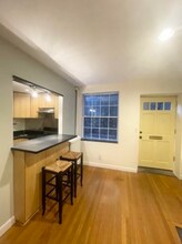 9 Primus Ave, Unit 1 in Boston, MA - Foto de edificio - Building Photo