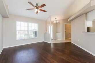 1621 Papoose Way in Lutz, FL - Building Photo - Building Photo