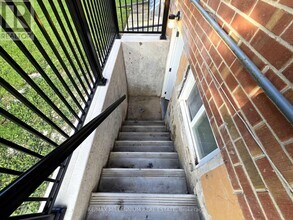 14 Charles St in Brampton, ON - Building Photo - Building Photo