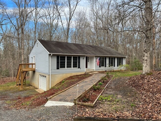 8260 Capitol Cir in King George, VA - Building Photo - Building Photo