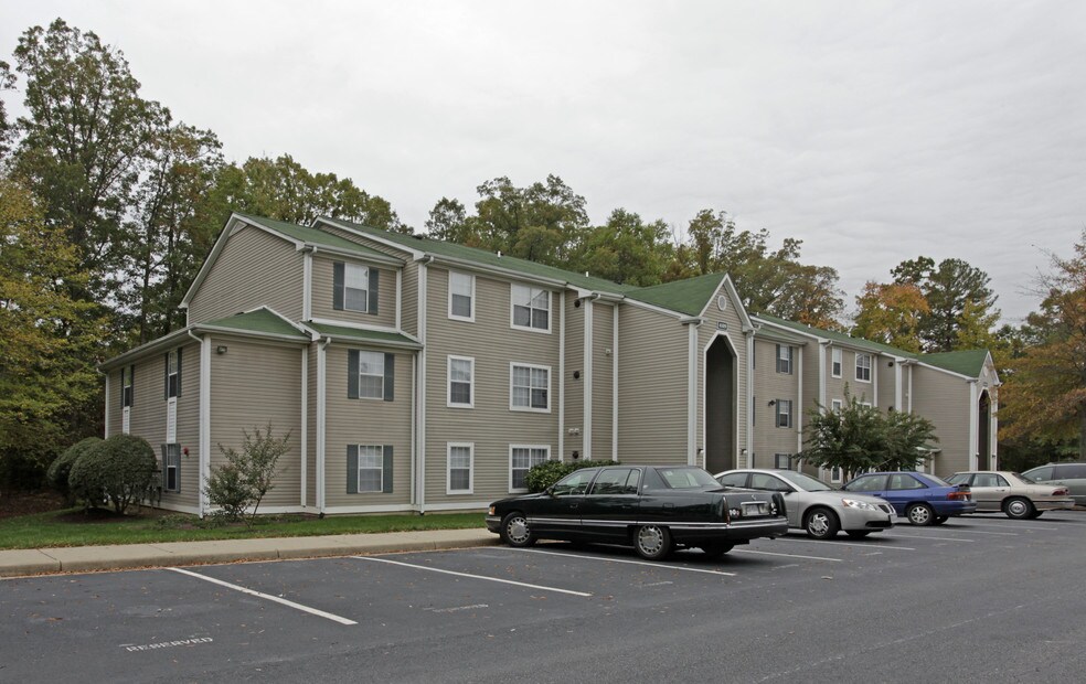 Brook Creek Crossings Apartments Midlothian, VA Apartments For Rent