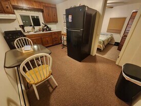 430 Jordan Ave, Unit 7 in Montoursville, PA - Building Photo