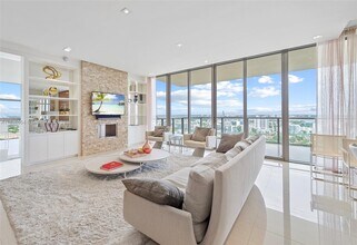 9705 Collins Ave, Unit 1905N in Bal Harbour, FL - Building Photo - Building Photo