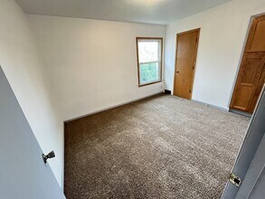 412-412 N Lake St in Manitowoc, WI - Building Photo - Building Photo