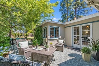 831 Bruce Dr in Palo Alto, CA - Building Photo - Building Photo