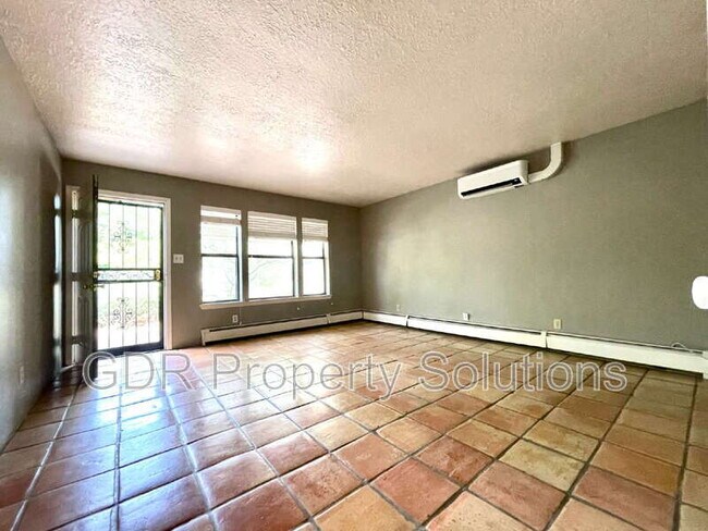 314 Amherst Dr SE in Albuquerque, NM - Building Photo - Building Photo