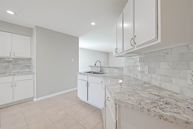 5011 Redwing Brook Trail