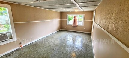 7318 Hayward Ave in Pensacola, FL - Building Photo - Building Photo