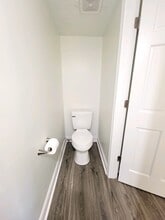1300 Cortina Ln, Unit 1300 in Columbus, OH - Foto de edificio - Building Photo