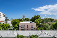 215 Calabria Ave in Coral Gables, FL - Building Photo - Building Photo