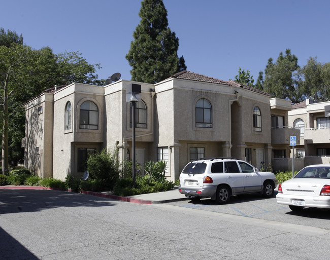 MW Patricia Apartments in Simi Valley, CA - Building Photo - Building Photo