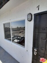 10705 S Figueroa St in Los Angeles, CA - Building Photo - Building Photo