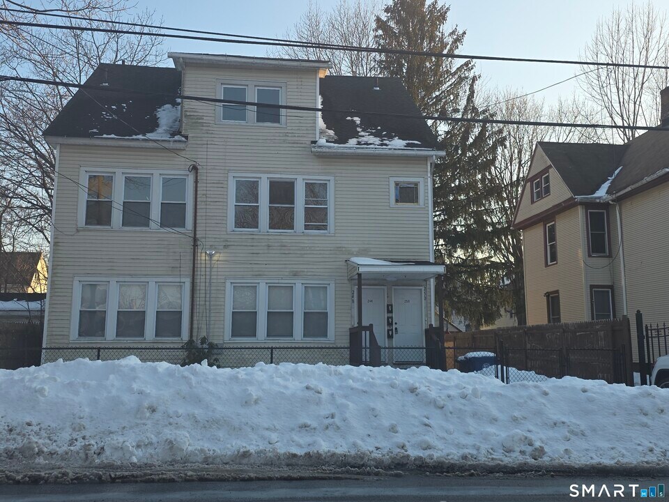 248 Bassett St in New Haven, CT - Building Photo