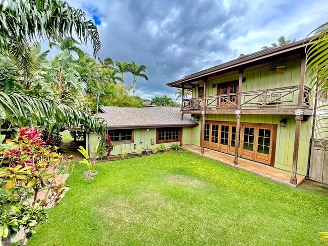 property at 595 Kupulau Dr