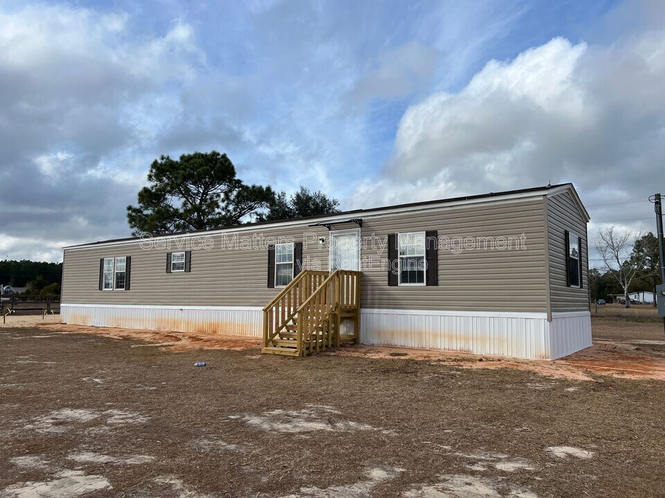 4831 Douglas Dr in Milton, FL - Building Photo