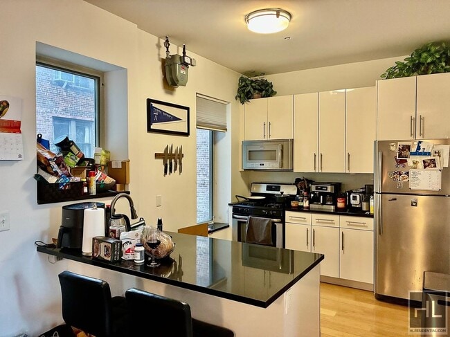 34 STREET, Unit 1D