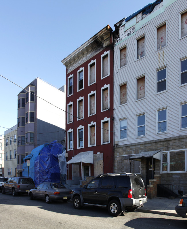 417 Jackson St in Hoboken, NJ - Building Photo - Building Photo