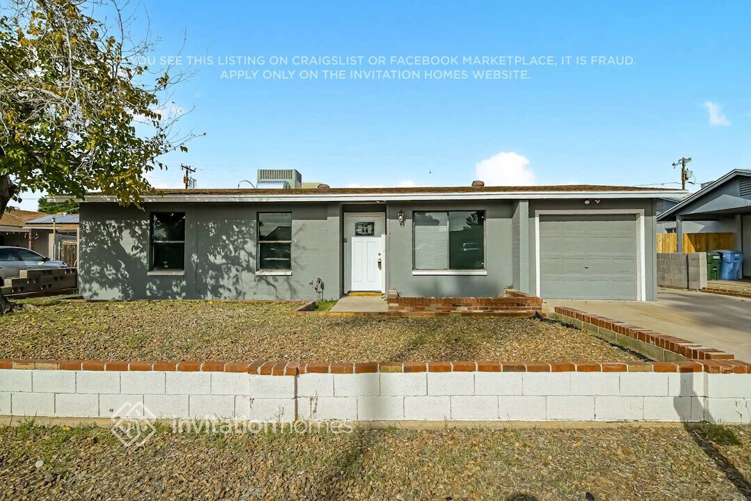 2128 W Hartford Ave in Phoenix, AZ - Foto de edificio