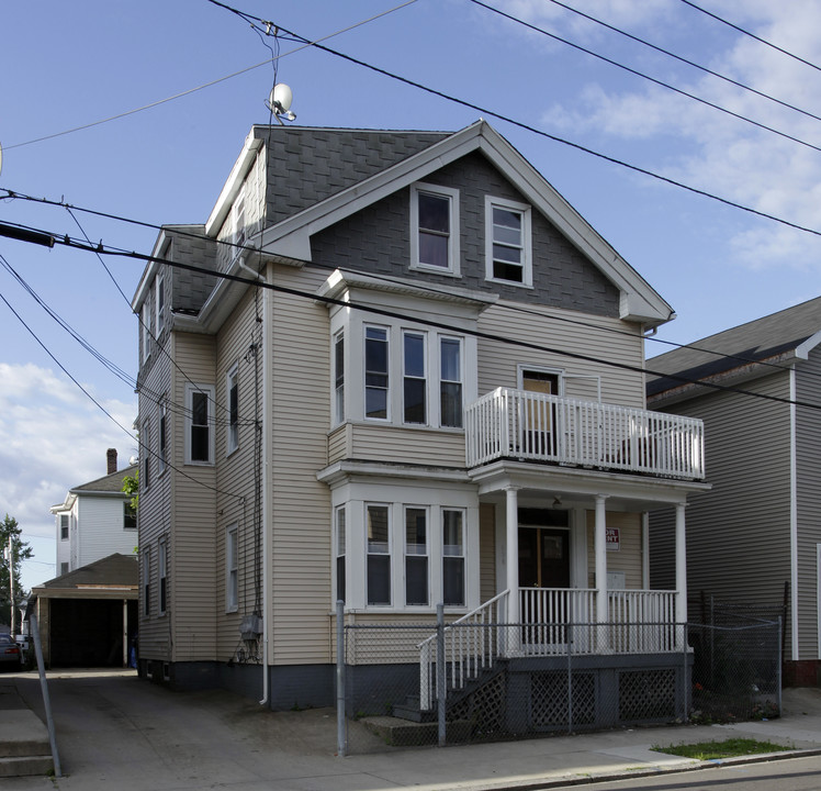 658 Public St in Providence, RI - Building Photo