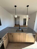 199 Gardner St in Boston, MA - Building Photo