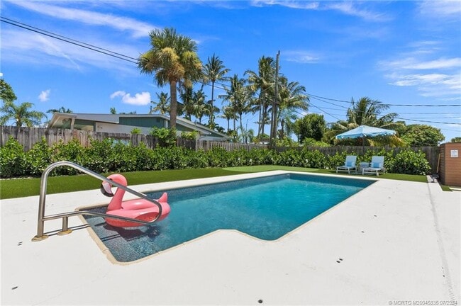 property at 701 SE Alamanda Way