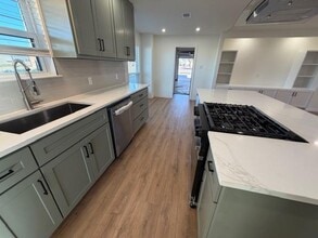 3302 Latham Dr in Garland, TX - Building Photo - Building Photo