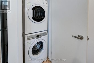 1720 Simcoe St N in Oshawa, ON - Building Photo - Building Photo