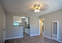 Elm Vista in Downey, CA - Building Photo - Building Photo