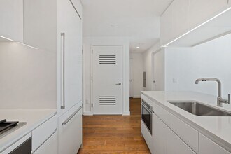 99 Hudson St in Jersey City, NJ - Building Photo - Building Photo