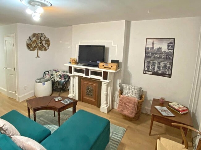 518A Halsey St, Unit #1 in Brooklyn, NY - Building Photo - Building Photo