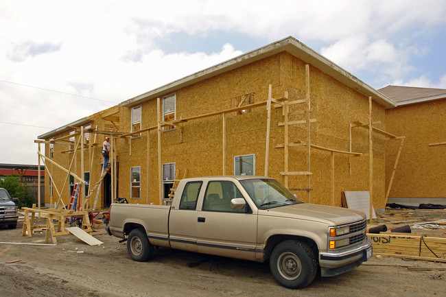 6733-1 Montgomery Rd in San Antonio, TX - Foto de edificio - Building Photo