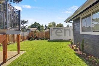 4325 Arnold St NE in Keizer, OR - Building Photo - Building Photo