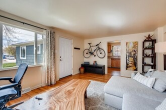 216 S Irving St in Denver, CO - Building Photo - Building Photo