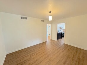 1412 E 51st St in Savannah, GA - Building Photo - Building Photo