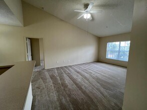 5016 Lantana Rd in Greenacres, FL - Building Photo - Building Photo