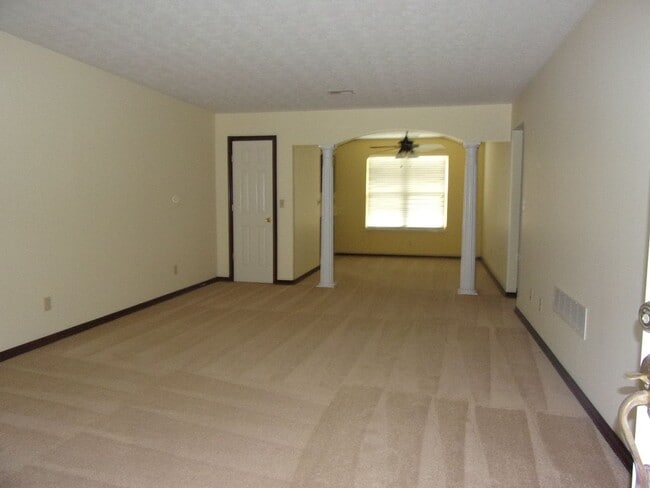 608 46th St in Vienna, WV - Building Photo - Building Photo