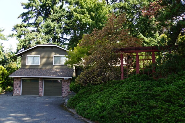 property at 7025 116th Ave SE