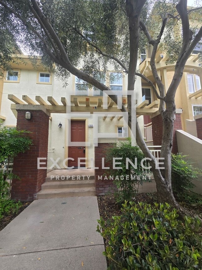 property at 553 N 9th St