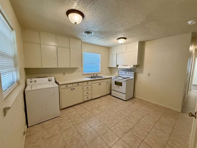 property at 1635 Sumner Terrace