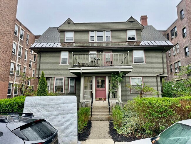 18 Orkney Rd, Unit 3