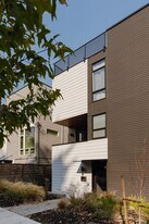 126 W Florentia St in Seattle, WA - Building Photo