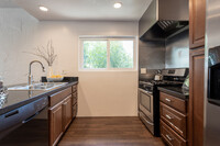 La Corona Del Mar Apartments in San Pedro, CA - Foto de edificio - Interior Photo