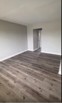 7249 S Ridgeland Ave, Unit G in Chicago, IL - Building Photo