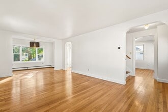 34 Nilsen Ave in Quincy, MA - Building Photo - Building Photo